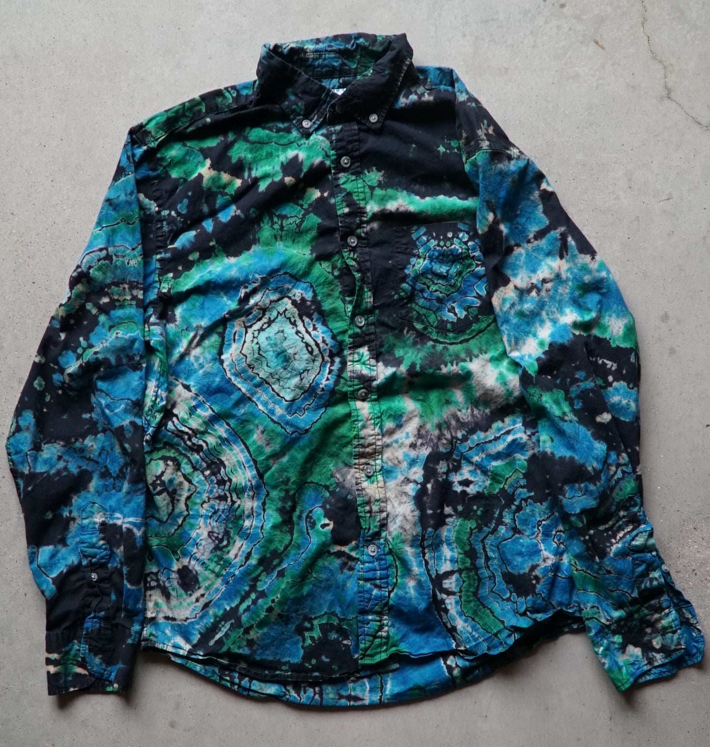 Old Navy Button-up Geode Tie Dye Shirt