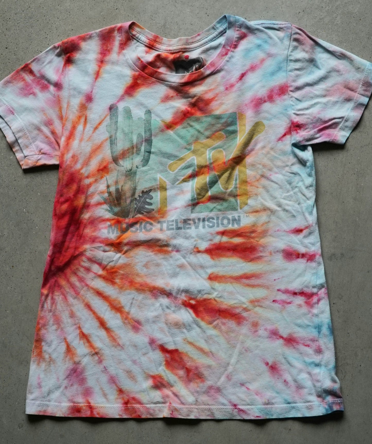 MTV tie dye tshirt